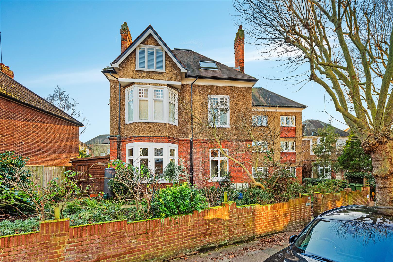 Sheen Gate Gardens, East Sheen, SW14 James Anderson South West